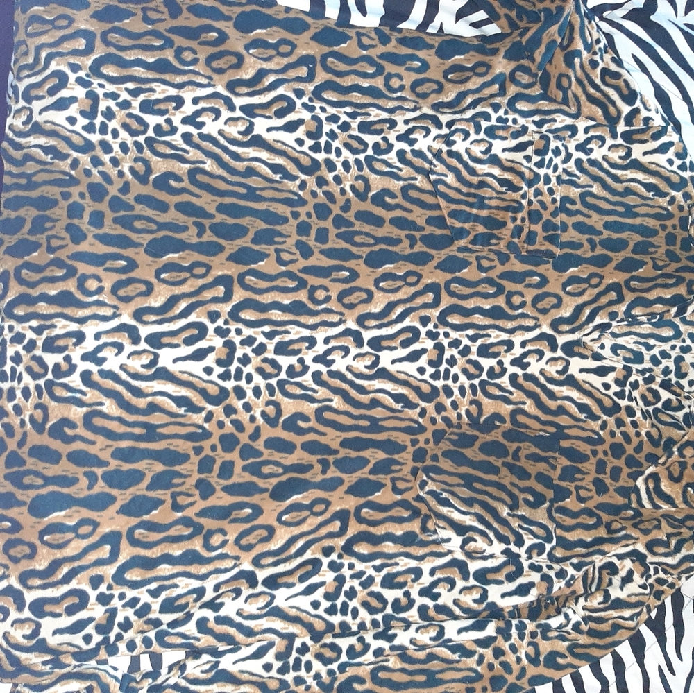 Vintage leopard velour tunic top club/lounge wear